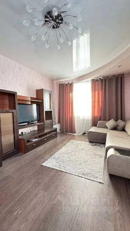 1-к кв. Свердловская область, Екатеринбург ул. Фурманова, 127 (45.0 м) - Фото 1