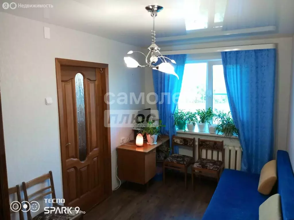 3-комнатная квартира: Киров, улица Горького, 49 (56.2 м) - Фото 0