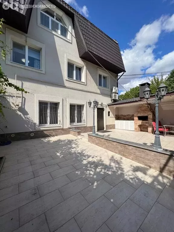Дом в Евпатория, улица Некрасова, 4 (275 м) - Фото 0