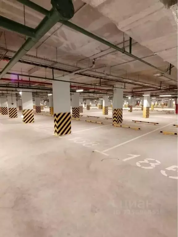 Гараж в Московская область, Ленинский городской округ, пос. Битца ... - Фото 1