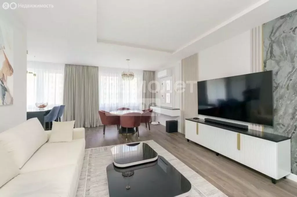 3-комнатная квартира: Москва, улица Красная Сосна, 3 (85 м) - Фото 1