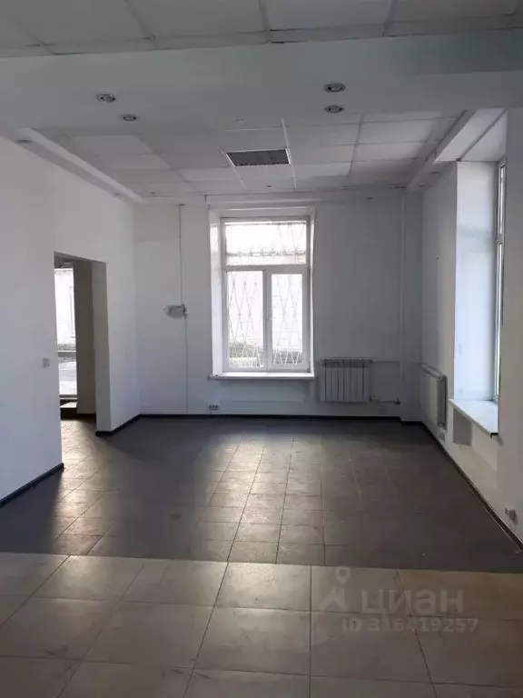 Помещение свободного назначения в Белгородская область, Старый Оскол ... - Фото 1