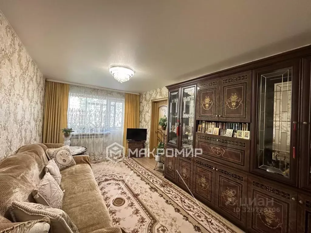 2-к кв. Брянская область, Брянск ул. Радищева, 1 (44.7 м) - Фото 1