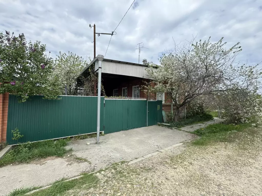 Дом в Краснодарский край, Армавир ул. 17-я Линия, 6 (78 м) - Фото 0