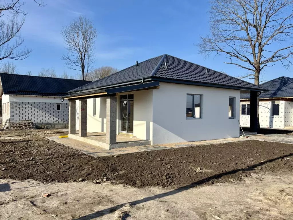 Дом в Калининградская область, Гурьевский муниципальный округ, пос. ... - Фото 1