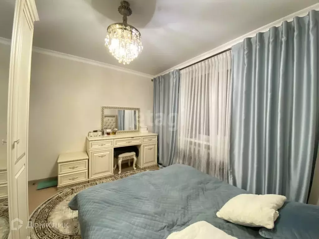 Продаётся 4-к квартира, 100 м - Фото 1