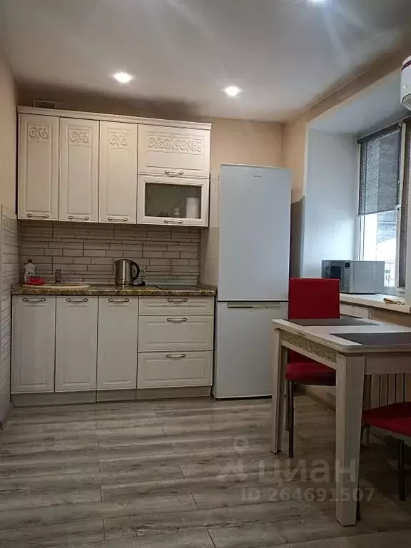 Студия Кемеровская область, Новокузнецк просп. Курако, 27 (30.0 м) - Фото 1