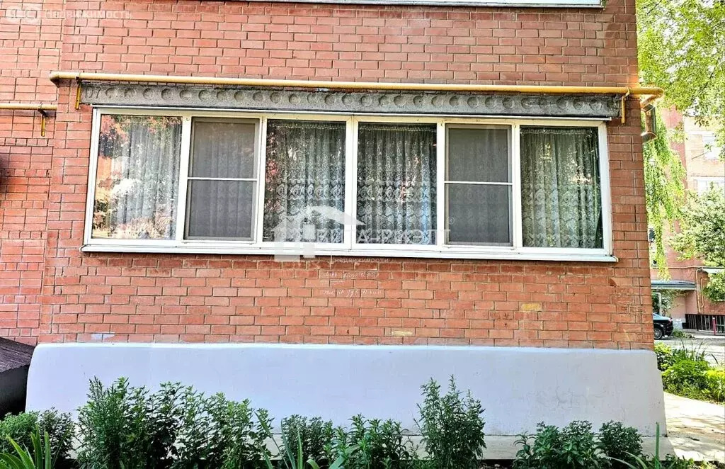 1-комнатная квартира: Новокубанск, Комсомольская улица, 10 (36 м) - Фото 1