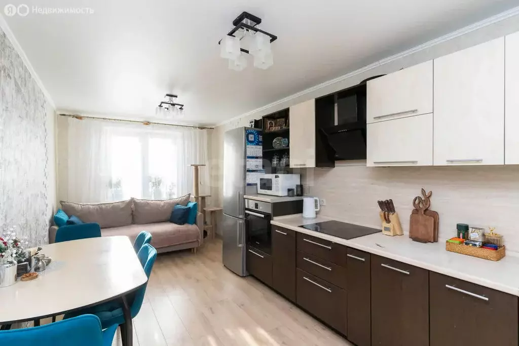 3-комнатная квартира: Тюмень, улица Пермякова, 83к2 (84.8 м) - Фото 1