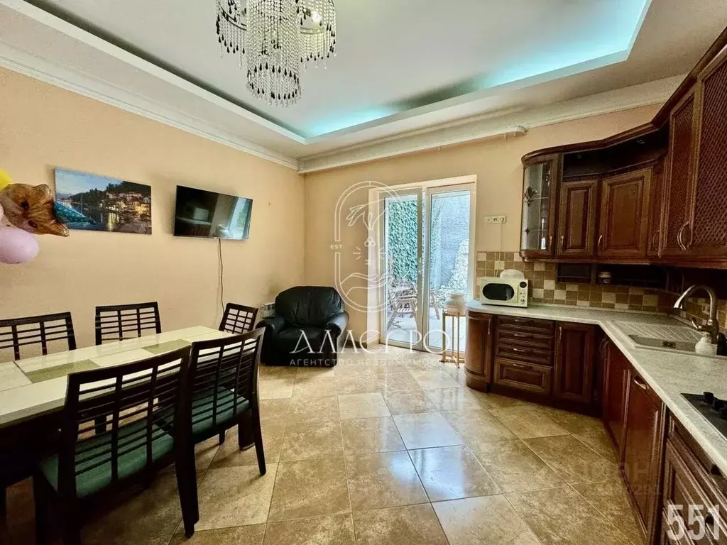 Дом в Севастополь ул. Ломоносова, 28 (177 м) - Фото 1