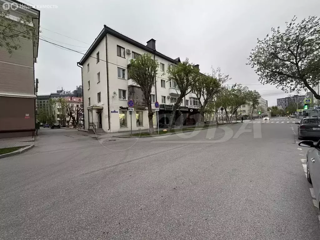 2-комнатная квартира: Тюмень, улица Володарского, 51 (40 м) - Фото 1