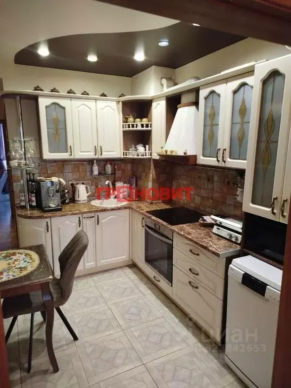 3-к кв. Новосибирская область, Новосибирск ул. Николая Сотникова, 5 ... - Фото 1