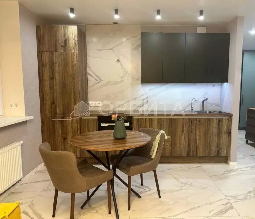 2-к кв. Тюменская область, Тюмень ул. Газовиков, 73к1 (55.0 м) - Фото 1