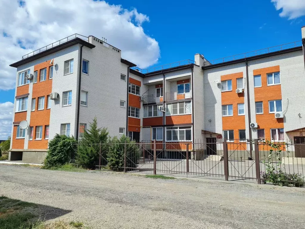 2-к кв. Ростовская область, Таганрог ул. Зубрицкого, 1 (59.7 м) - Фото 0