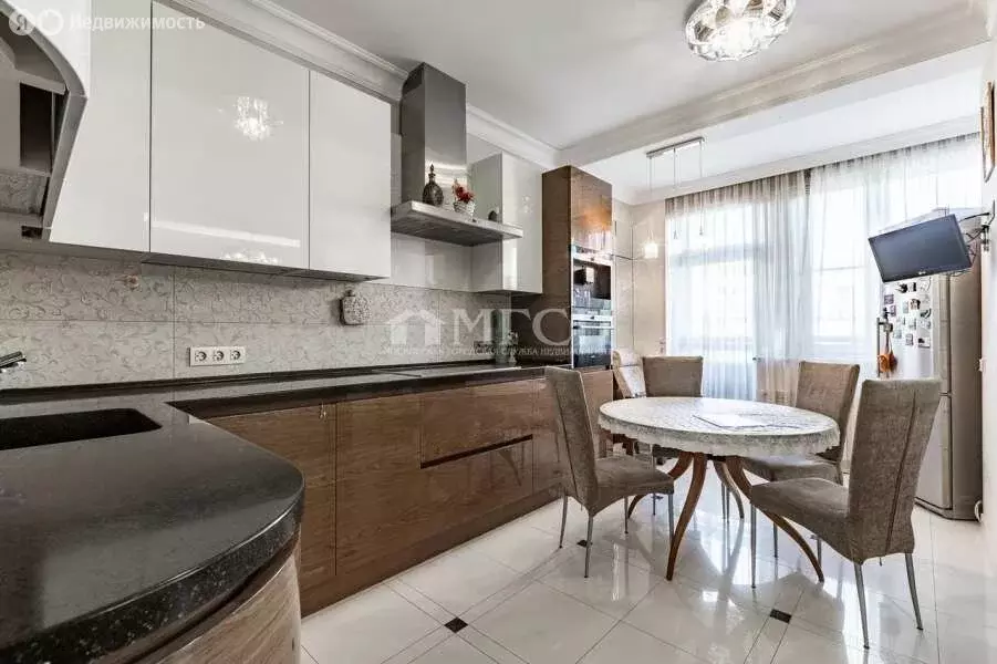 3-комнатная квартира: Москва, улица Мастеркова, 1 (107.5 м) - Фото 1