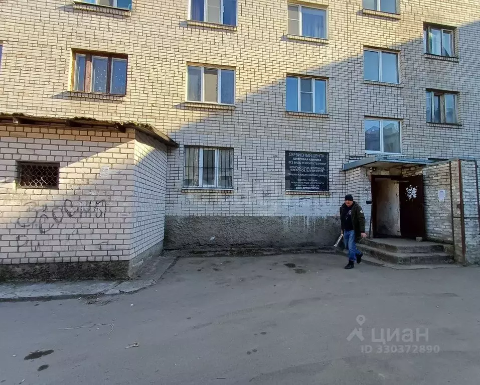 Комната Псковская область, Псков ул. Металлистов, 5 (17.9 м) - Фото 1