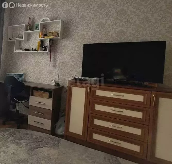 1-комнатная квартира: Калининград, улица Дзержинского, 106 (33.8 м) - Фото 0