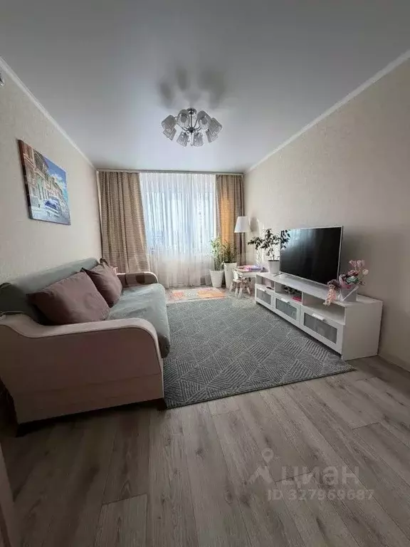 3-к кв. Татарстан, Альметьевск Алсу мкр, ул. Рината Галеева, 35 (77.9 ... - Фото 1