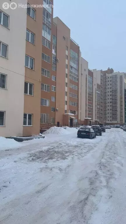 3-комнатная квартира: Октябрьский, улица Клинова, 9 (74.4 м) - Фото 1