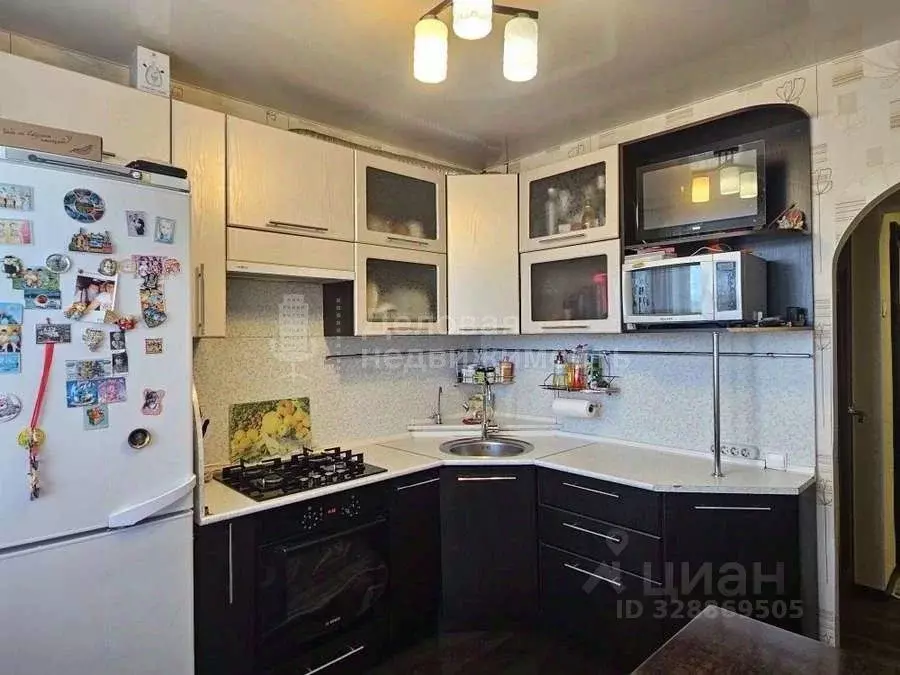 3-к кв. Новгородская область, Великий Новгород ул. Коровникова, 9к2 ... - Фото 1