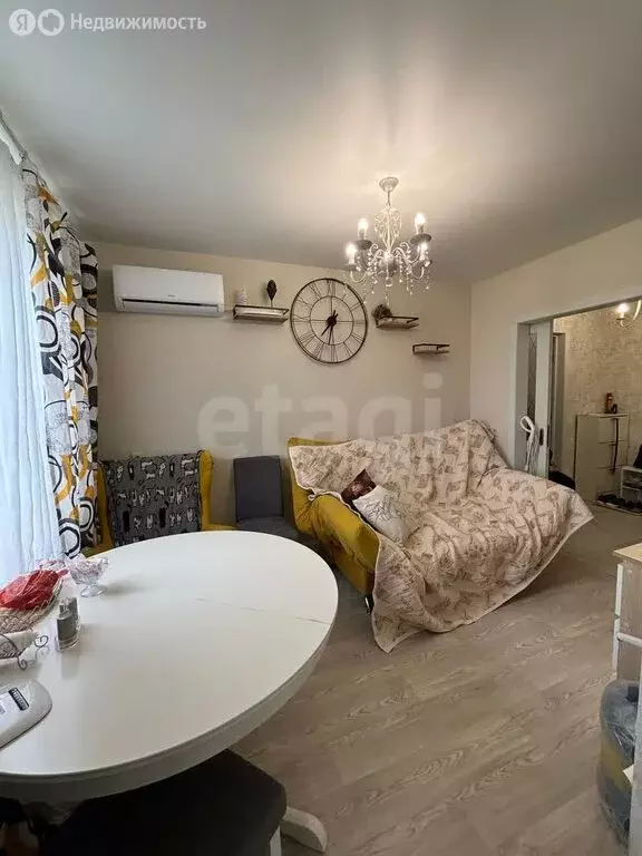 4-комнатная квартира: Москва, улица Паустовского, 3 (64 м) - Фото 1