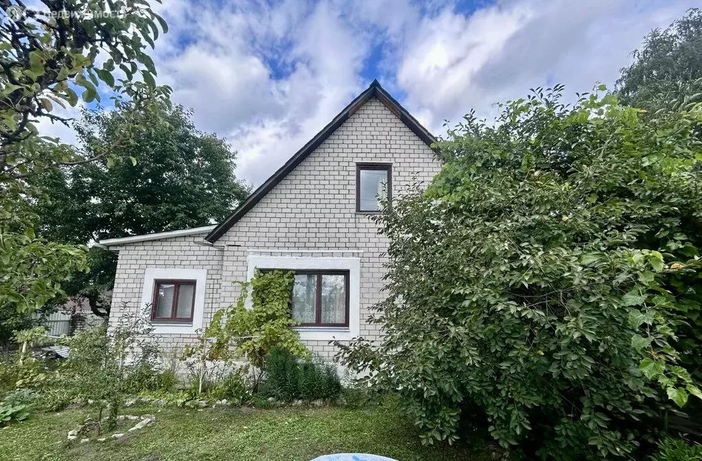 Дом в посёлок городского типа Белые Берега, Транспортная улица (130 м) - Фото 2