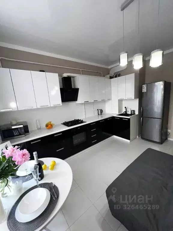 1-к кв. Краснодарский край, Новороссийск Суворовская ул., 71 (45.0 м) - Фото 1