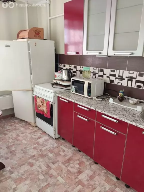 2-комнатная квартира: Курган, улица Бурова-Петрова, 12 (50 м) - Фото 0