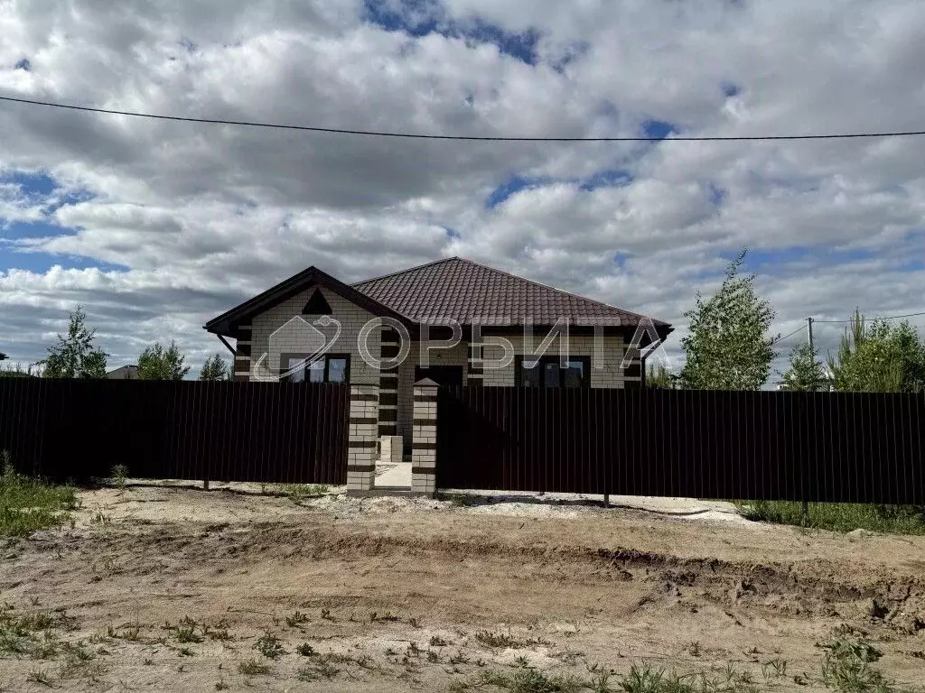 Дом в Тюменская область, Тюменский муниципальный округ, д. Ушакова ул. ... - Фото 1