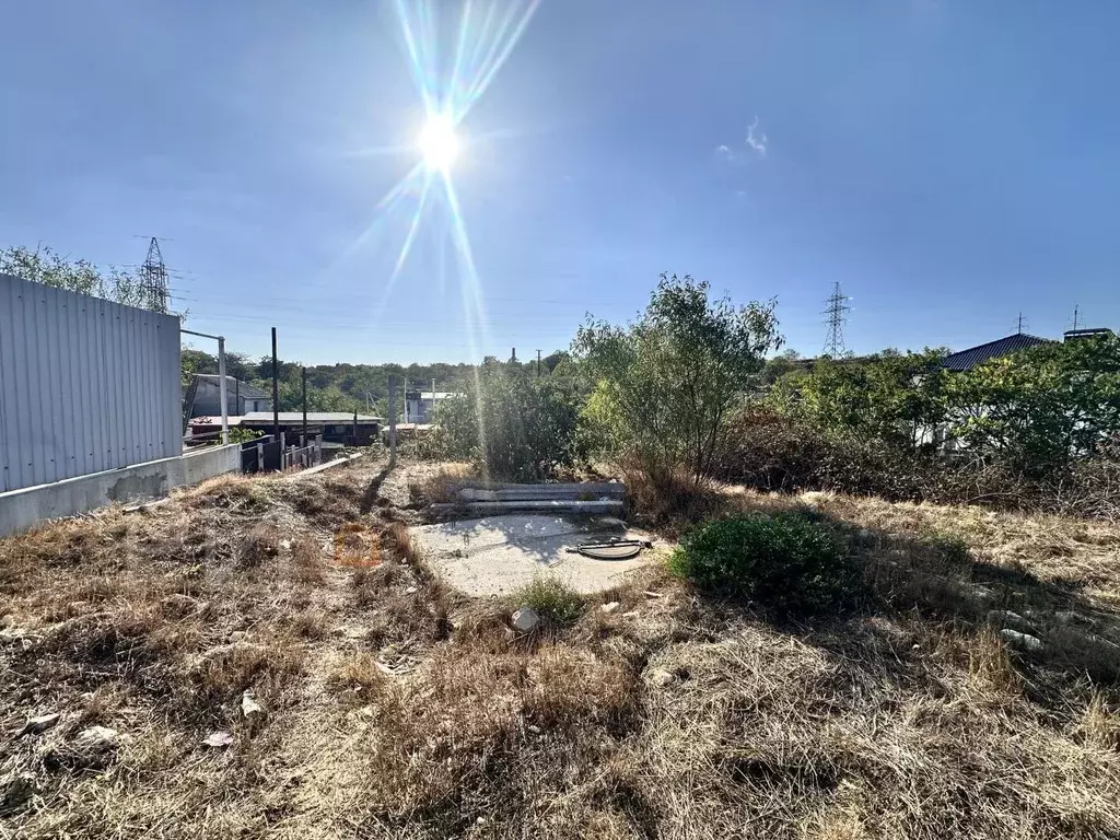 Участок в Севастополь ул. Молочная, 76 (9.3 сот.) - Фото 1