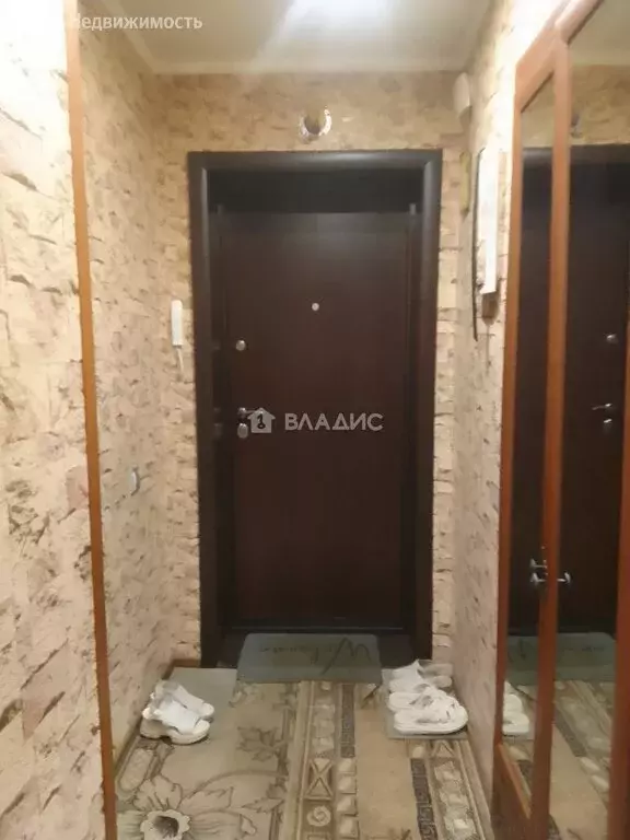1-комнатная квартира: Бийск, улица Разина, 94 (30 м) - Фото 0