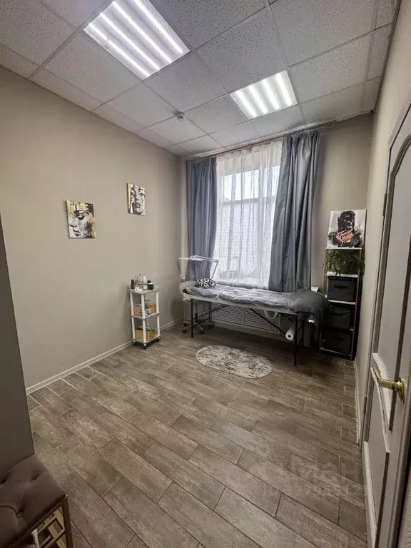 Помещение свободного назначения в Пермский край, Пермь ул. Героев ... - Фото 1