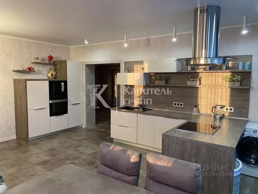 2-к кв. Тюменская область, Тюмень ул. Максима Горького, 90 (84.5 м) - Фото 1