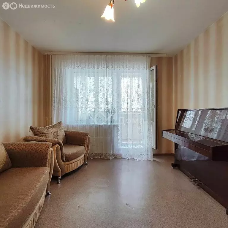 3-комнатная квартира: Волгоград, улица Маршала Воронова, 12 (69.6 м) - Фото 1
