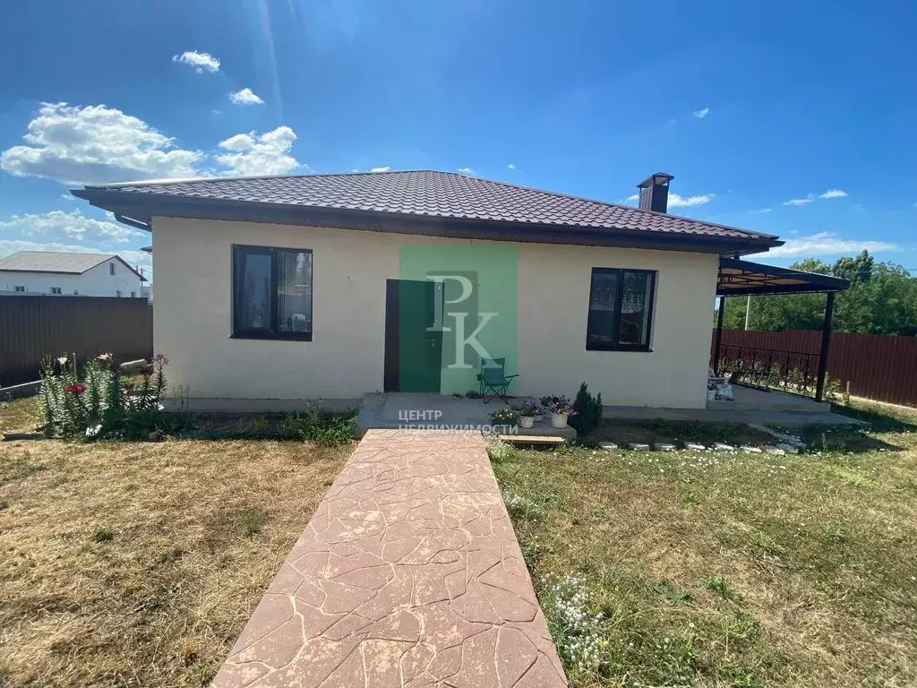 Дом в Севастополь с. Осипенко, ул. Лазурная, 10 (95 м) - Фото 1