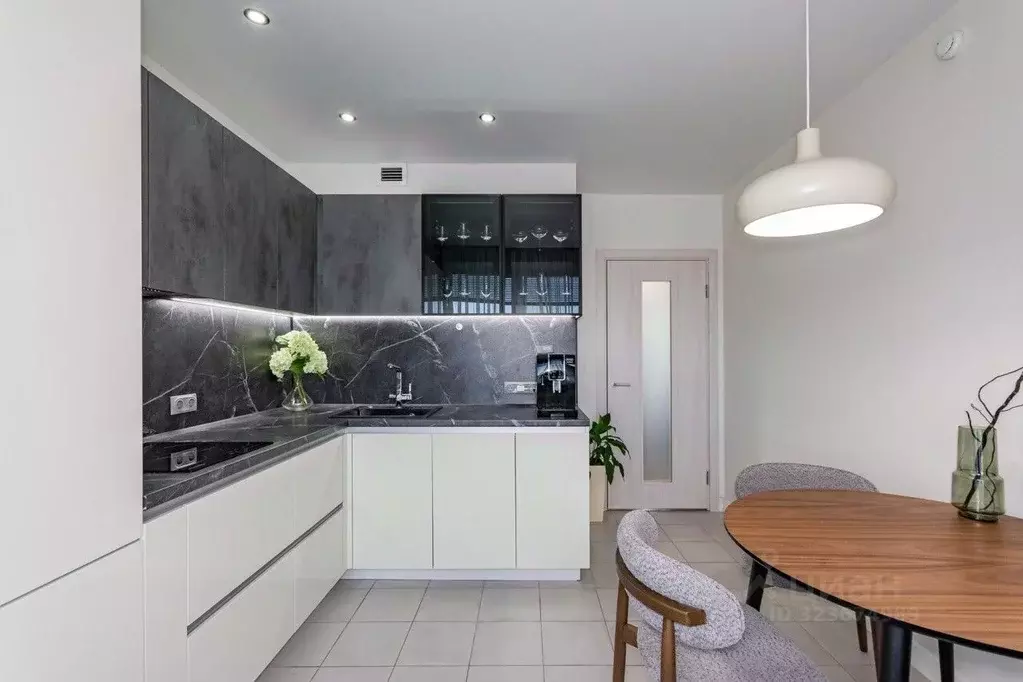 2-к кв. Свердловская область, Екатеринбург просп. Космонавтов, 11А ... - Фото 1