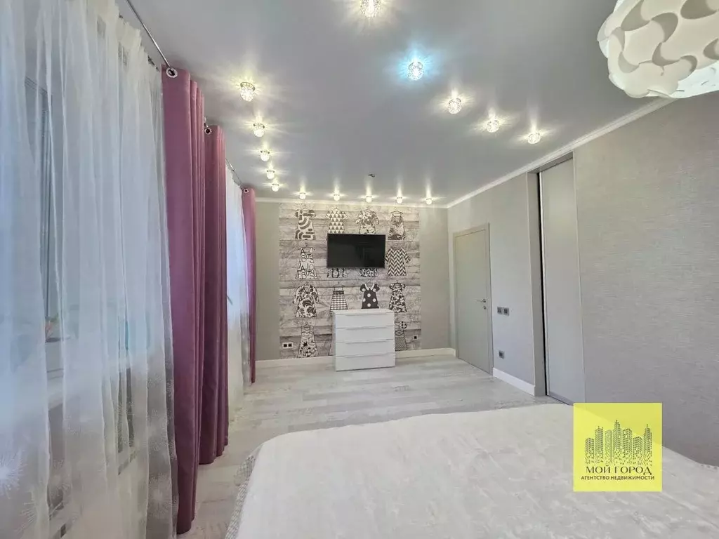 3-к кв. Ханты-Мансийский АО, Пыть-Ях 5-й Солнечный мкр,  (126.8 м) - Фото 1