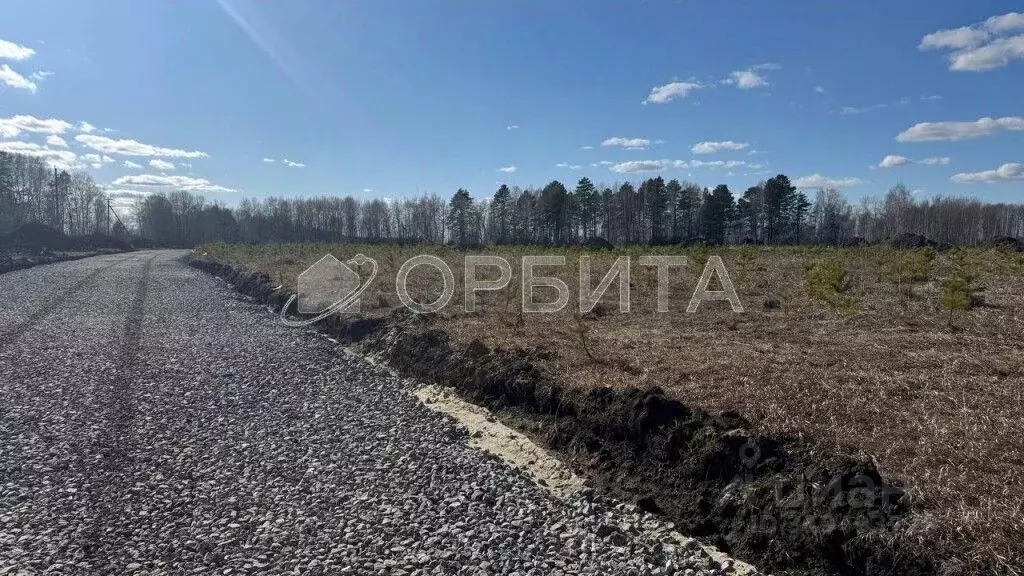 Участок в Тюменская область, Тюменский район, д. Зубарева Центральная ... - Фото 0