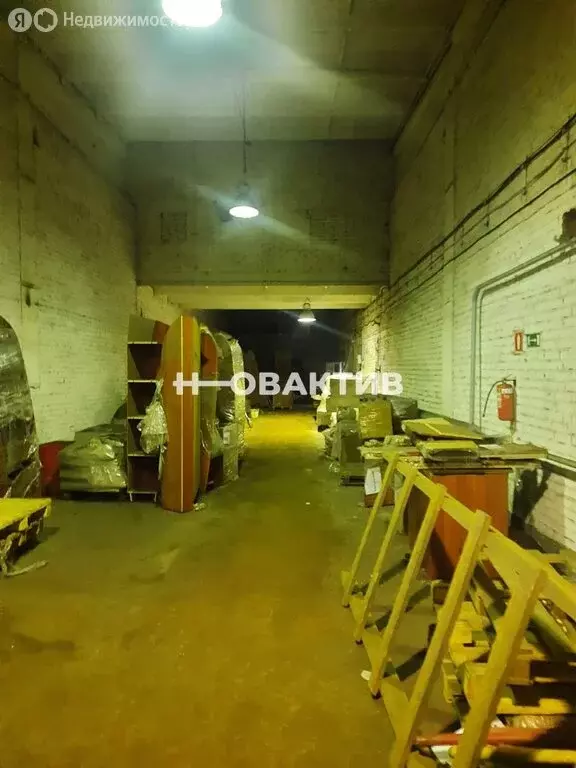 Помещение свободного назначения (1200 м) - Фото 0