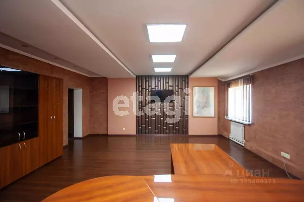 Офис в Ямало-Ненецкий АО, Новый Уренгой Больничный пер., 3/2 (550 м) - Фото 1