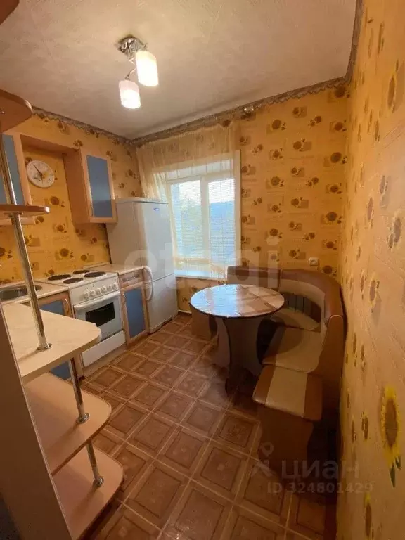 2-к кв. Амурская область, Райчихинск ул. Победы, 38 (43.0 м) - Фото 1