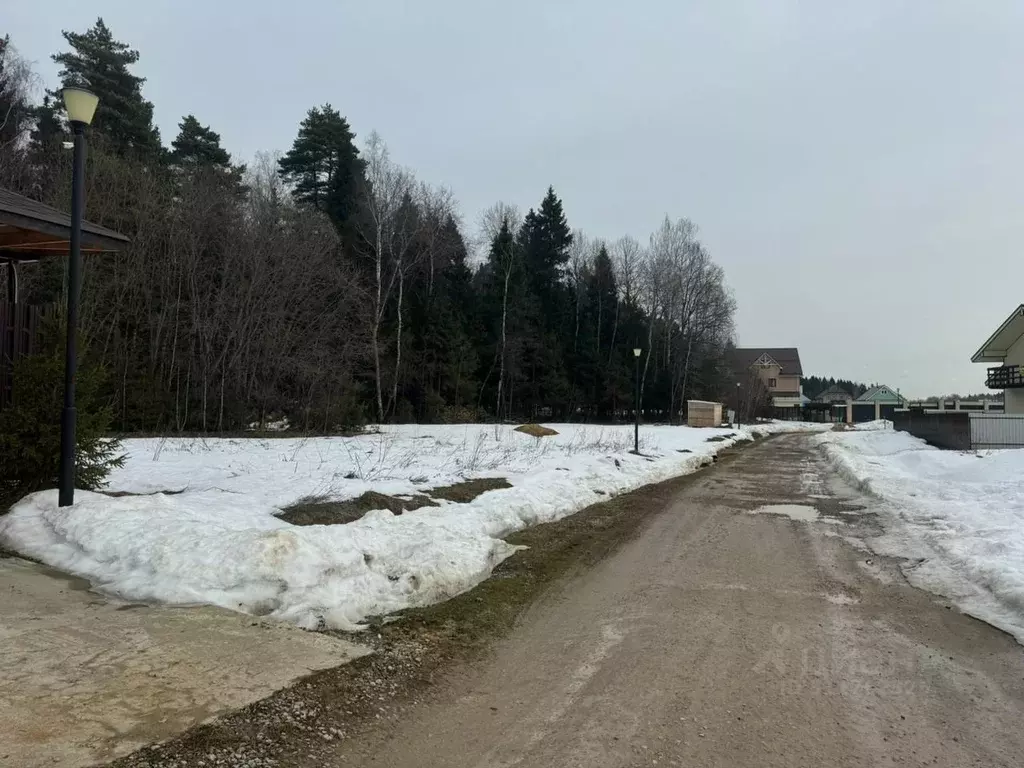 Участок в Московская область, Истра муниципальный округ, д. Сафонтьево ... - Фото 0