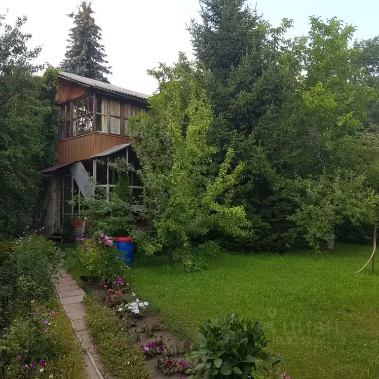 Дом в Саратовская область, Воскресенский район, Елшанское ... - Фото 1
