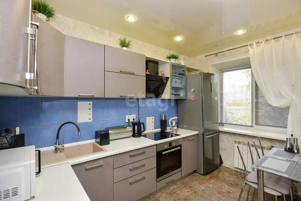 3-к кв. Воронежская область, Воронеж Ипподромная ул., 2а (81.7 м) - Фото 2