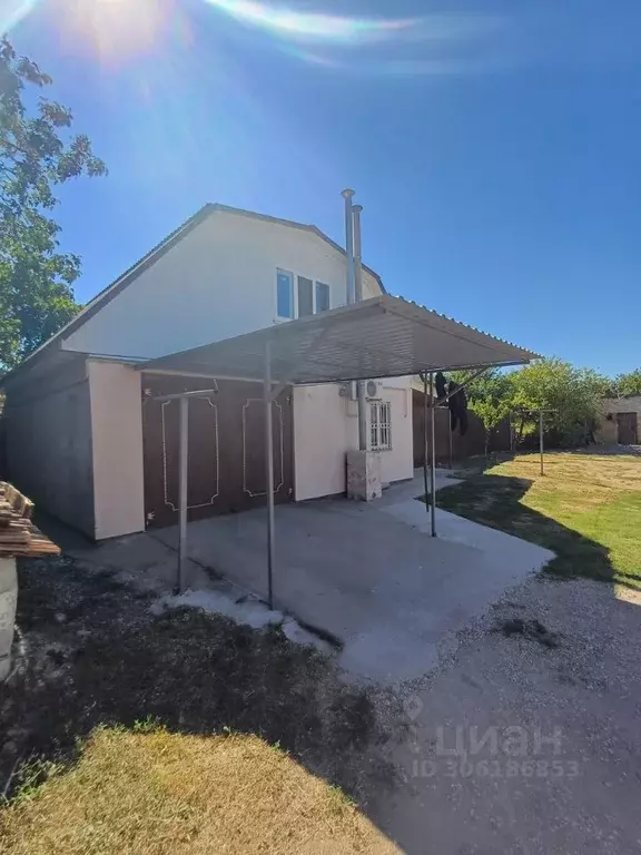 Дом в Крым, Симферопольский район, Гвардейское пгт ул. Карла Маркса, ... - Фото 1