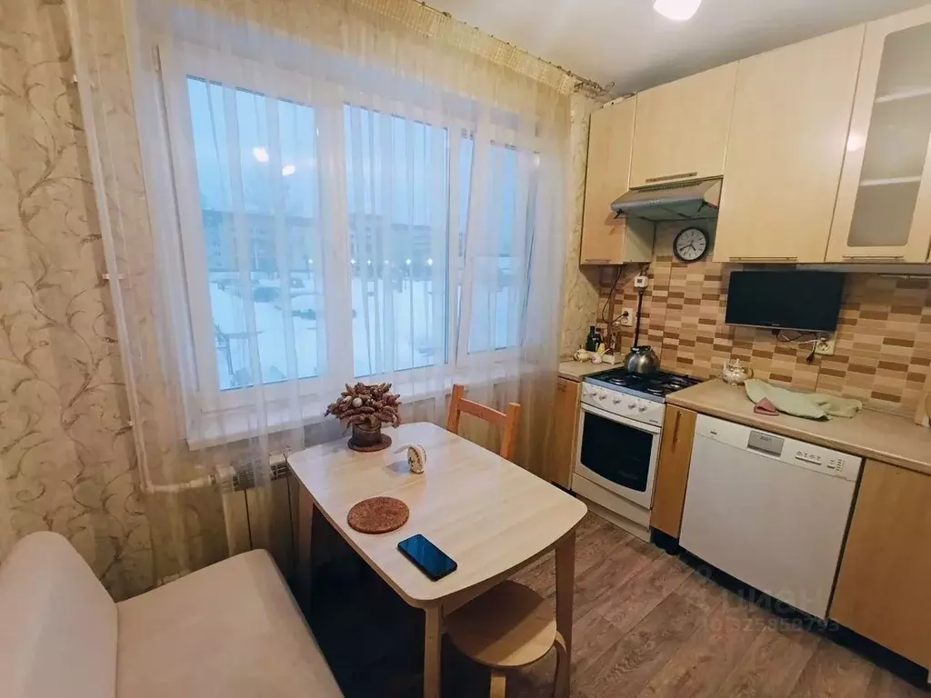 3-к кв. Ленинградская область, Луга ул. Победы, 12 (72.0 м) - Фото 1