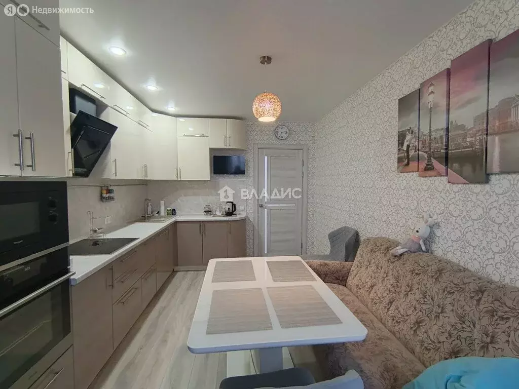 2-комнатная квартира: Вологда, улица Чернышевского, 122Ак1 (60 м) - Фото 1