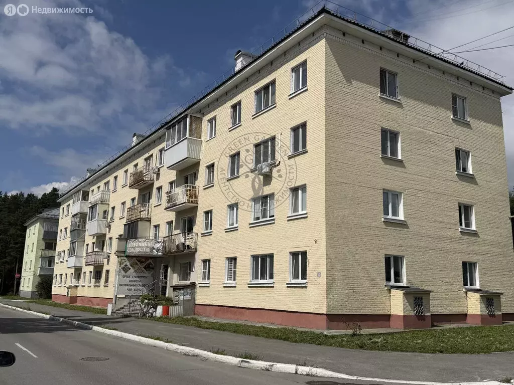2-комнатная квартира: Заречный, улица 9 Мая, 6 (42.5 м) - Фото 1