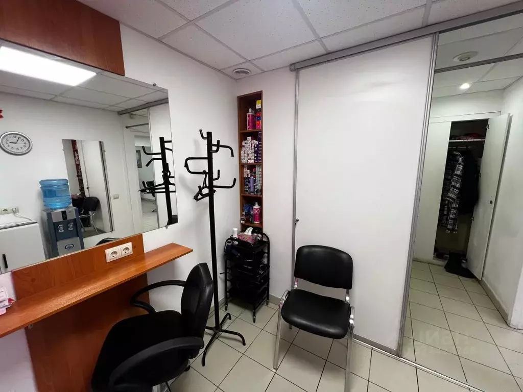 Торговая площадь в Свердловская область, Екатеринбург ул. Менделеева, ... - Фото 1