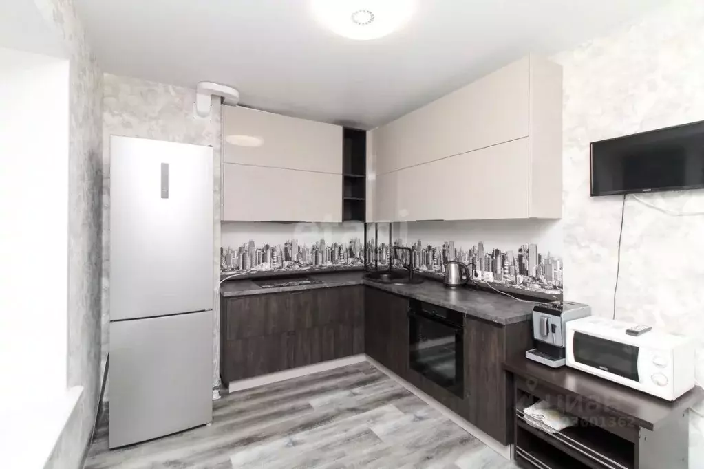 2-к кв. Красноярский край, Красноярск ул. Петра Ломако, 4 (60.1 м) - Фото 2